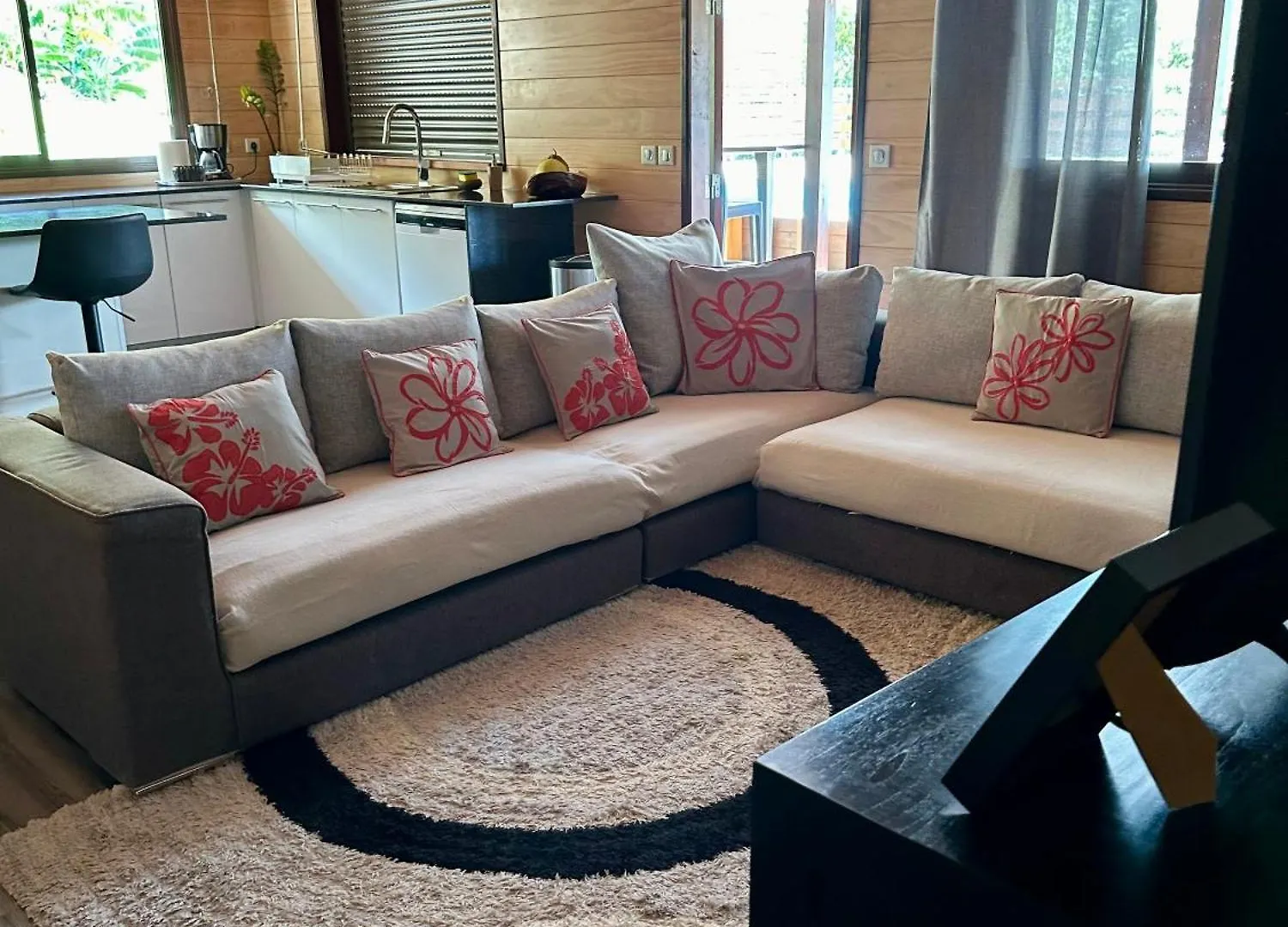 Inake Lodge Atuona 0*,